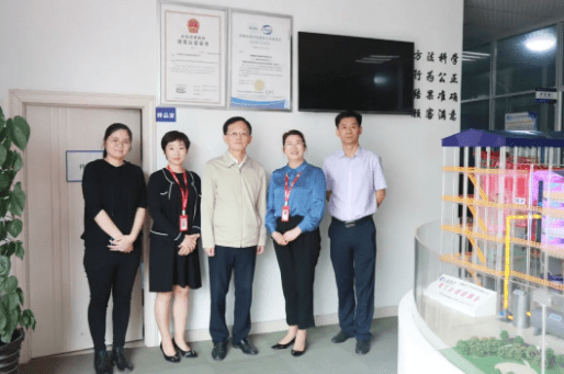 合肥市经济和信息化局王十朋一行莅临97622娱乐电子游戏科技调研指导